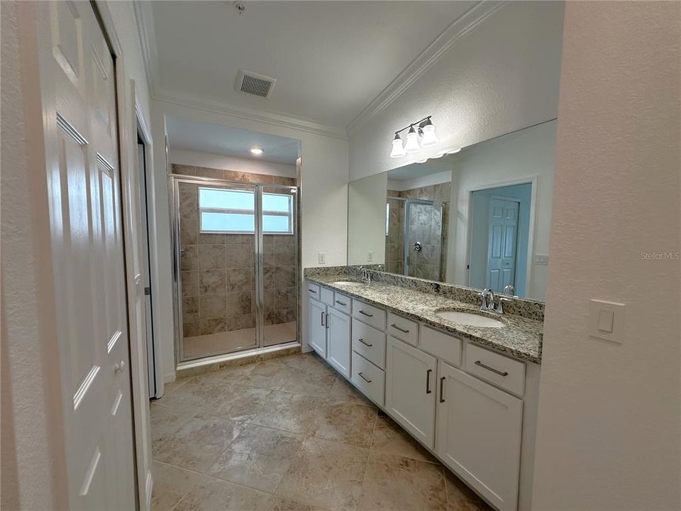 For Rent: $2,595 (2 beds, 2 baths, 1569 Square Feet)