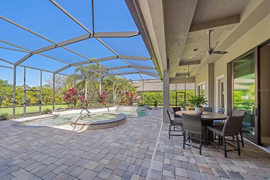 Active With Contract: $1,995,000 (3 beds, 3 baths, 3674 Square Feet)