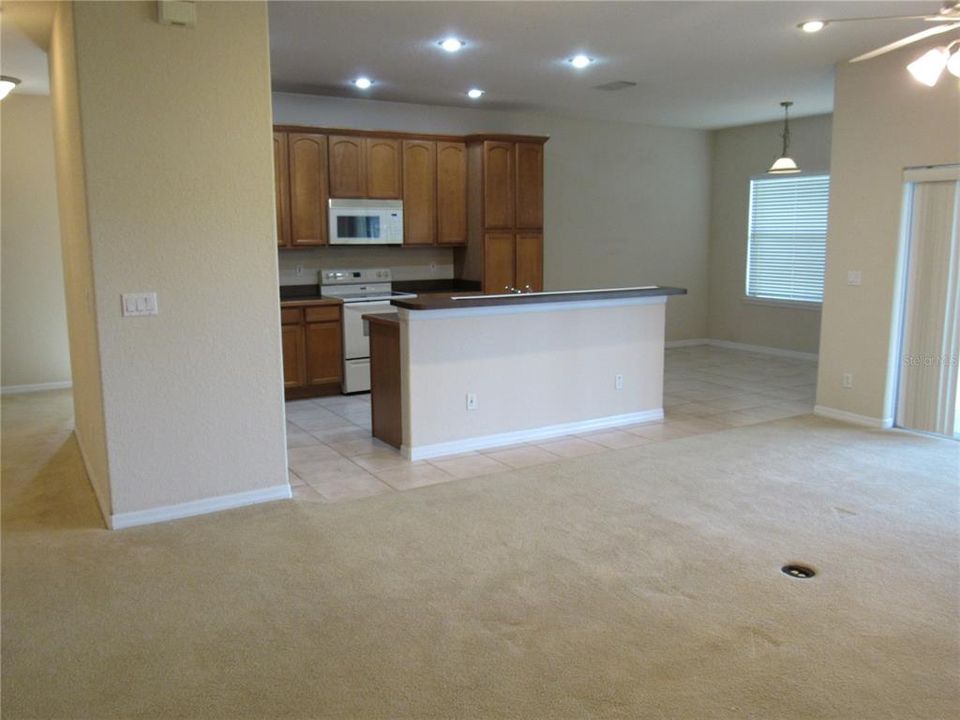 For Rent: $2,500 (3 beds, 2 baths, 2066 Square Feet)