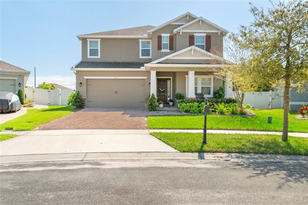 Recently Sold: $599,999 (5 beds, 4 baths, 3701 Square Feet)