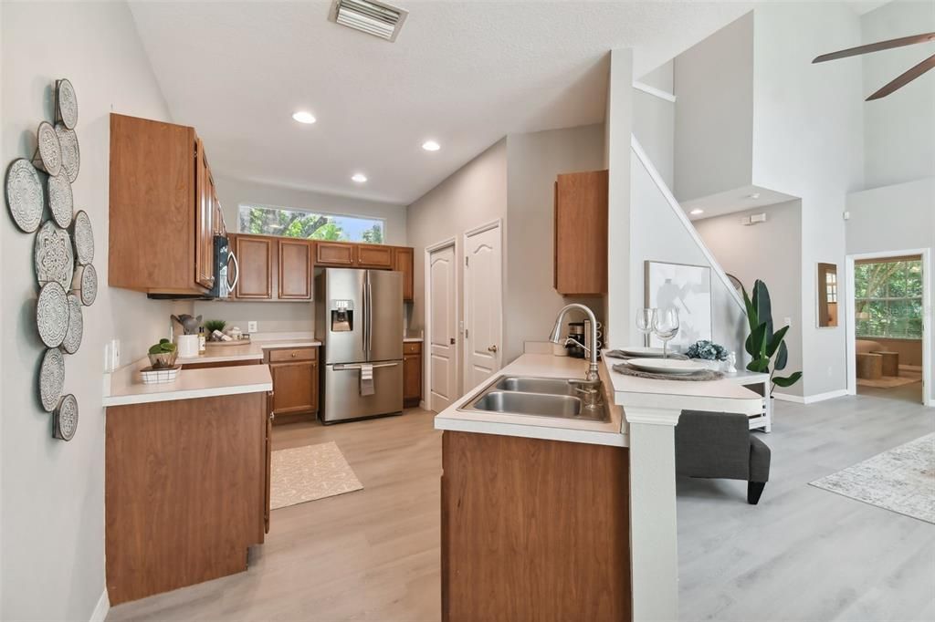 Active With Contract: $525,000 (4 beds, 2 baths, 1793 Square Feet)