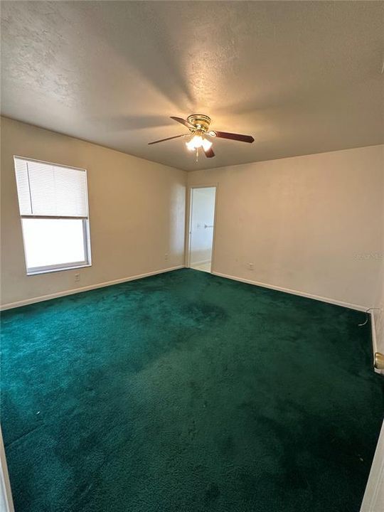 Recently Rented: $1,300 (3 beds, 2 baths, 1129 Square Feet)