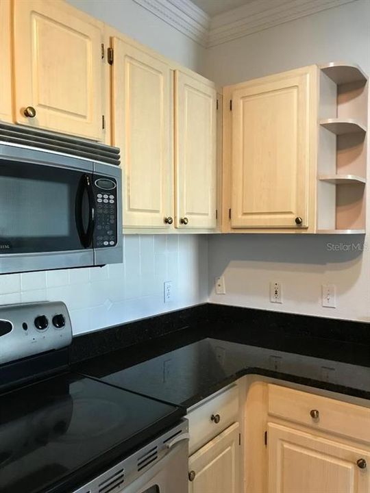 Recently Rented: $1,600 (2 beds, 2 baths, 1048 Square Feet)