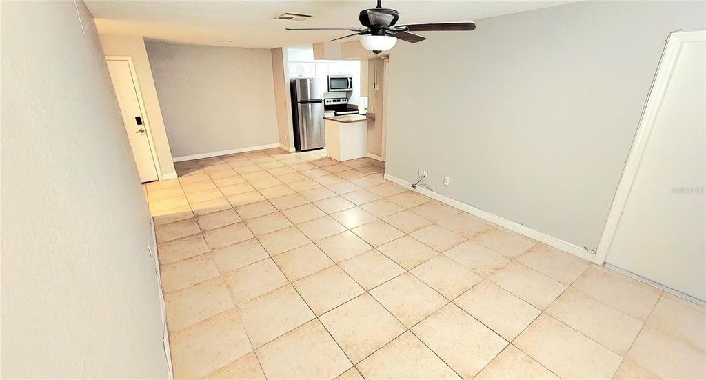 For Sale: $167,000 (2 beds, 2 baths, 918 Square Feet)