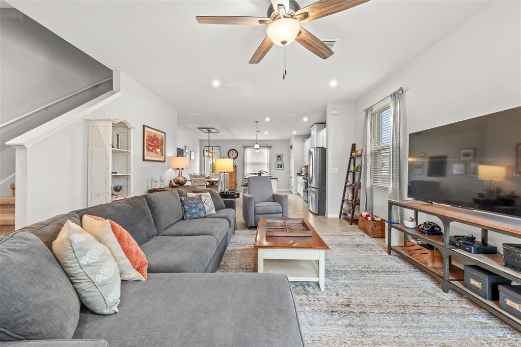 Active With Contract: $395,000 (3 beds, 2 baths, 1772 Square Feet)