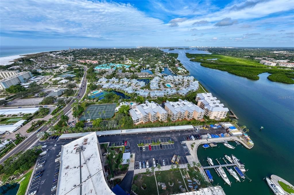 Active With Contract: $1,599,999 (3 beds, 3 baths, 2200 Square Feet)