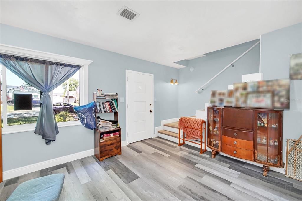 Recently Sold: $395,000 (3 beds, 2 baths, 2228 Square Feet)