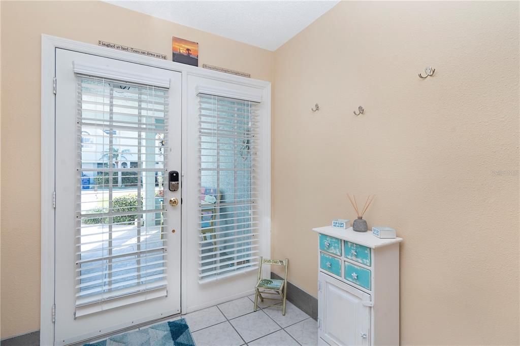 Active With Contract: $595,000 (3 beds, 2 baths, 1566 Square Feet)