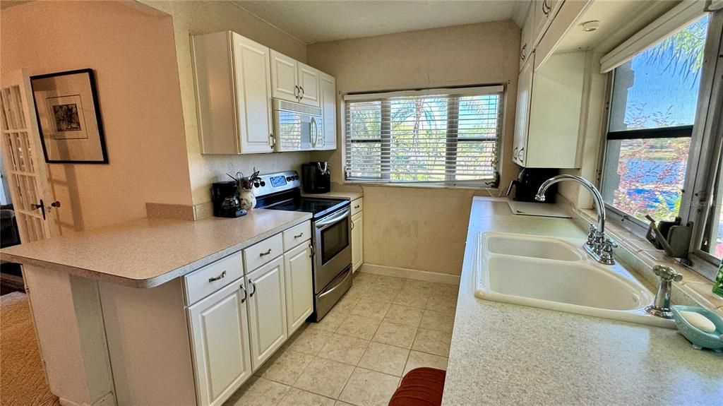 Recently Rented: $1,800 (3 beds, 1 baths, 1246 Square Feet)