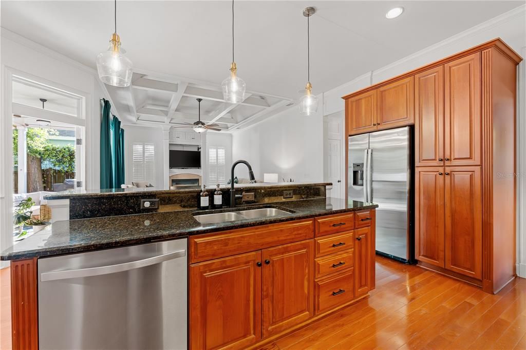 Active With Contract: $610,000 (4 beds, 3 baths, 2293 Square Feet)