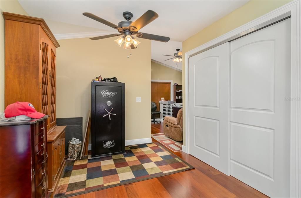 For Sale: $389,000 (2 beds, 2 baths, 1890 Square Feet)