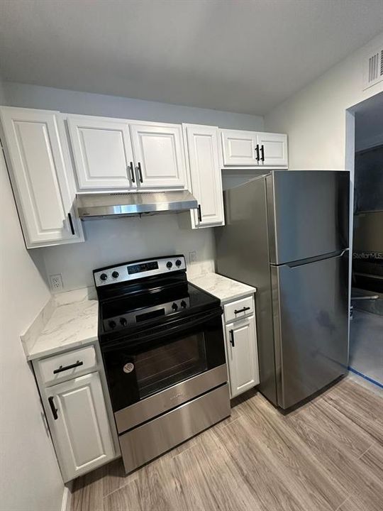 For Sale: $150,000 (2 beds, 2 baths, 950 Square Feet)