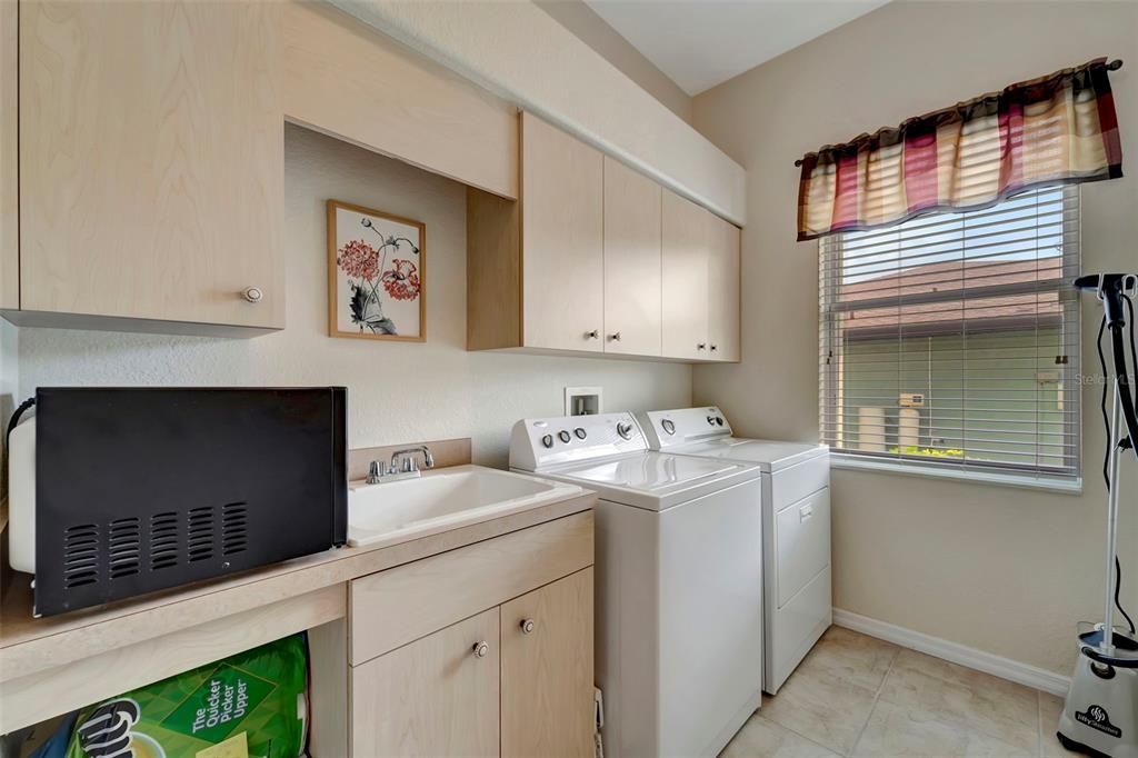 LAUNDRY ROOM WITH PANTRY