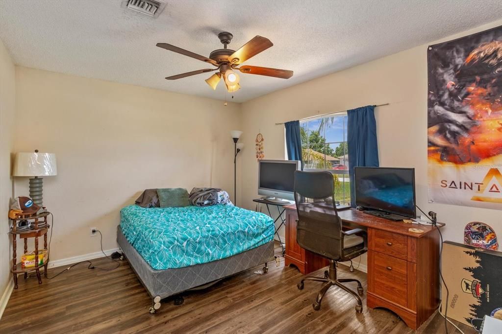 Active With Contract: $350,000 (4 beds, 2 baths, 1880 Square Feet)