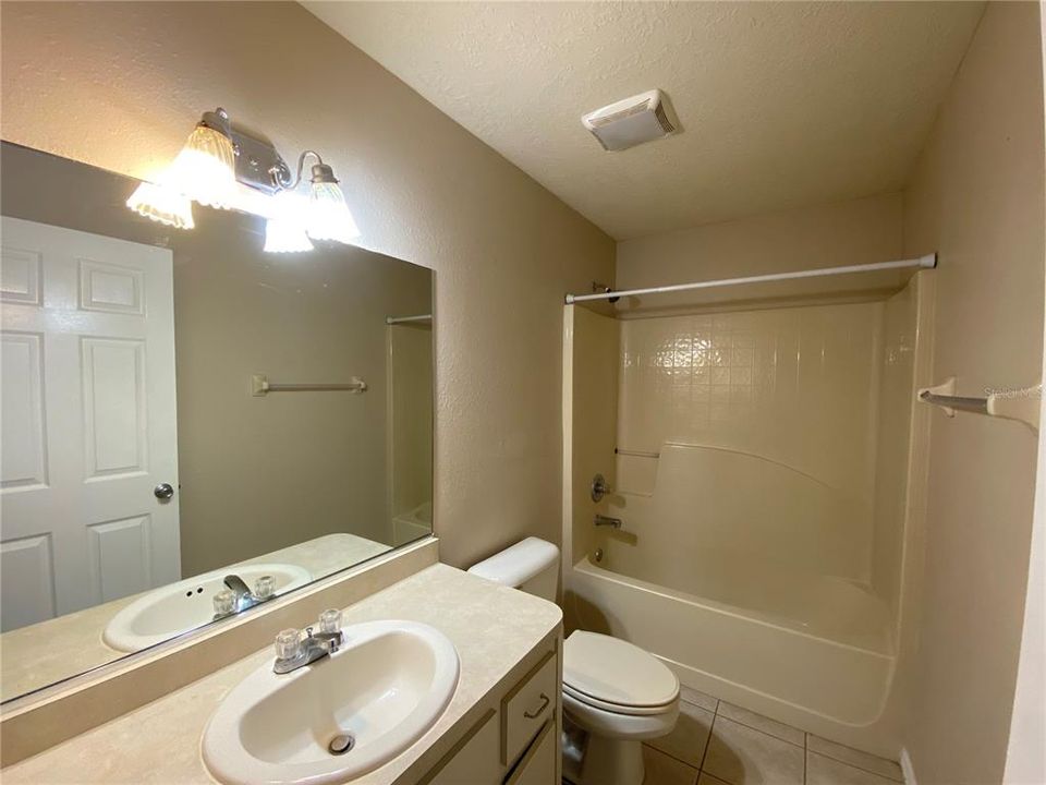 最近租的: $1,600 (3 贝兹, 2 浴室, 1476 平方英尺)