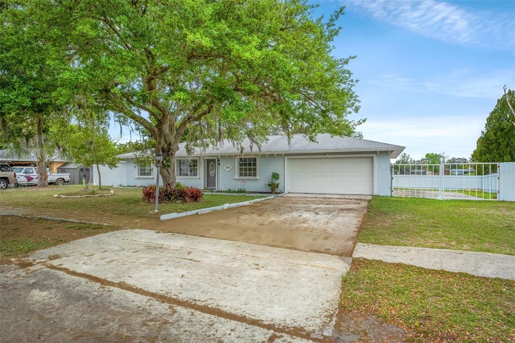 Recently Sold: $259,000 (3 beds, 2 baths, 1408 Square Feet)