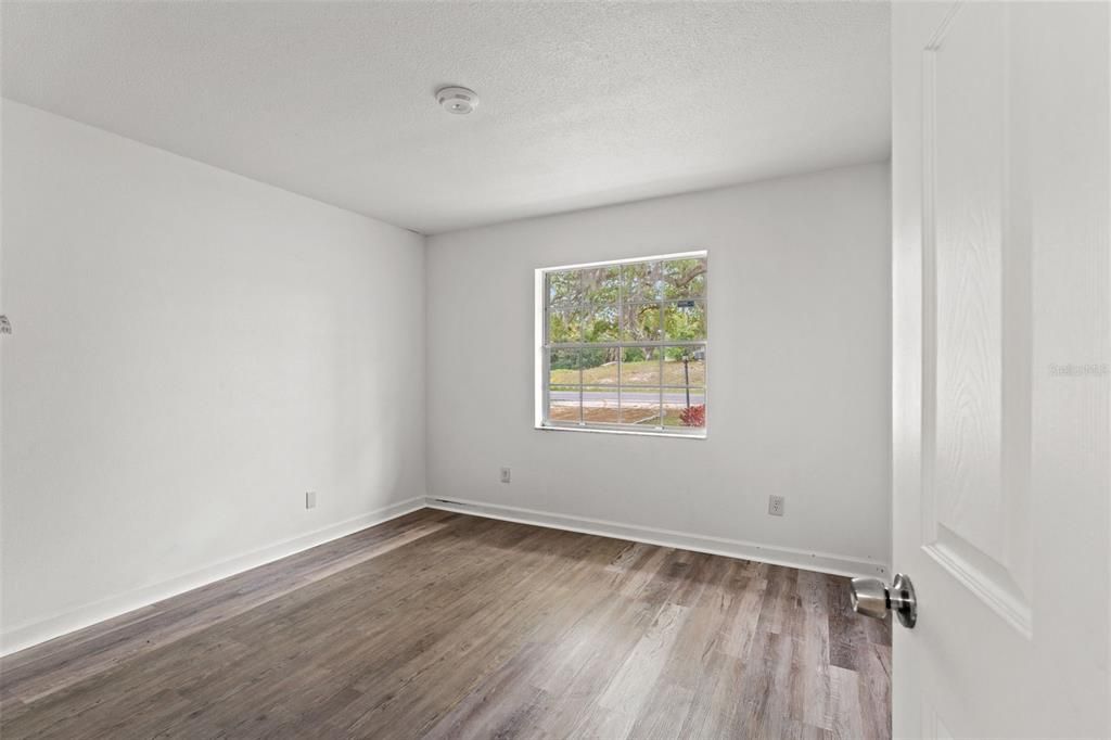 Active With Contract: $259,000 (3 beds, 2 baths, 1408 Square Feet)