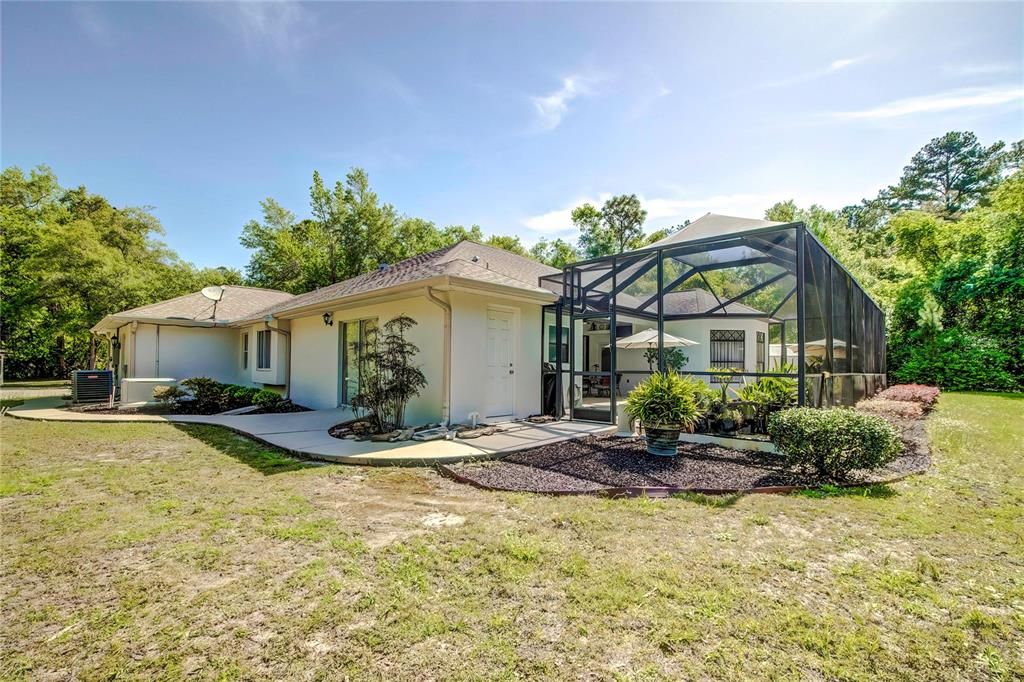 Recently Sold: $699,999 (3 beds, 2 baths, 2177 Square Feet)