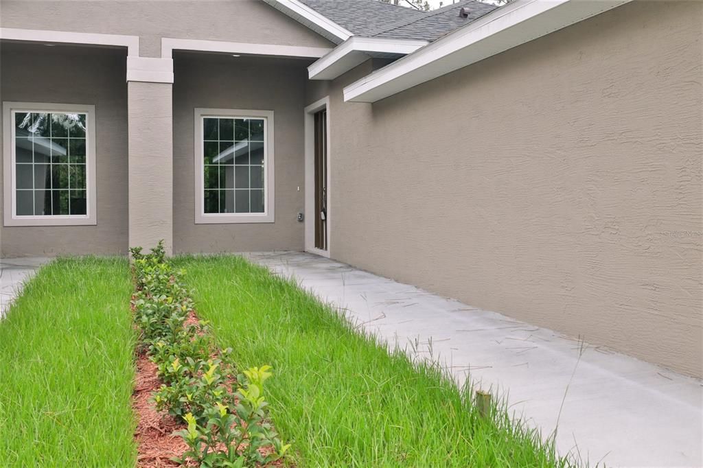 Recently Rented: $1,650 (3 beds, 2 baths, 1487.42 Square Feet)