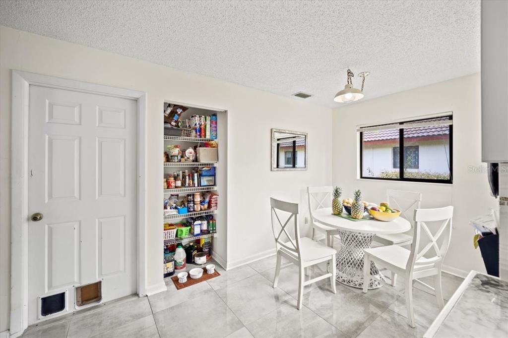 Active With Contract: $269,000 (3 beds, 2 baths, 1497 Square Feet)