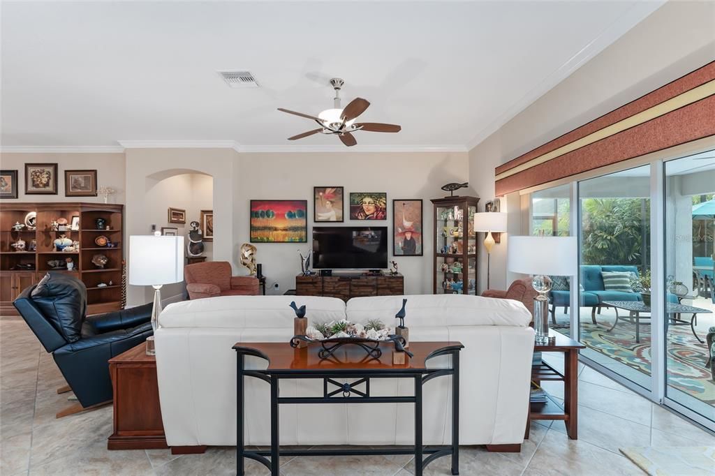 Active With Contract: $925,000 (3 beds, 3 baths, 2245 Square Feet)