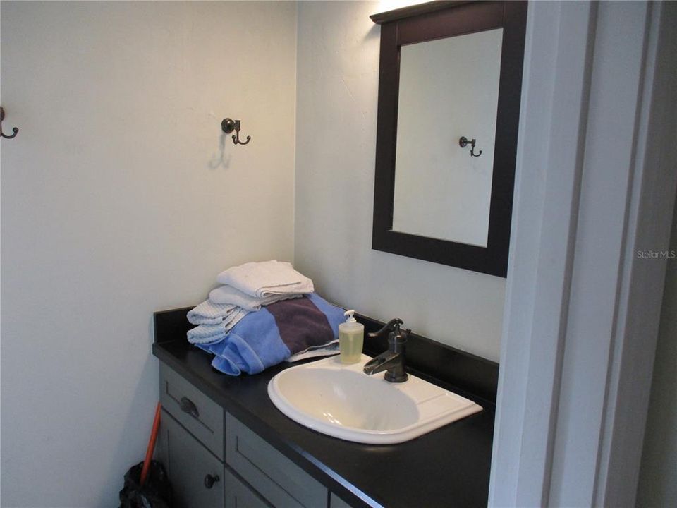 Bathroom vanity Unit 230
