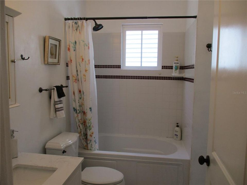 Full bath with jetted tub and tile shower. Unit 220