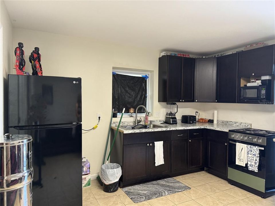 Active With Contract: $299,000 (3 beds, 2 baths, 1545 Square Feet)