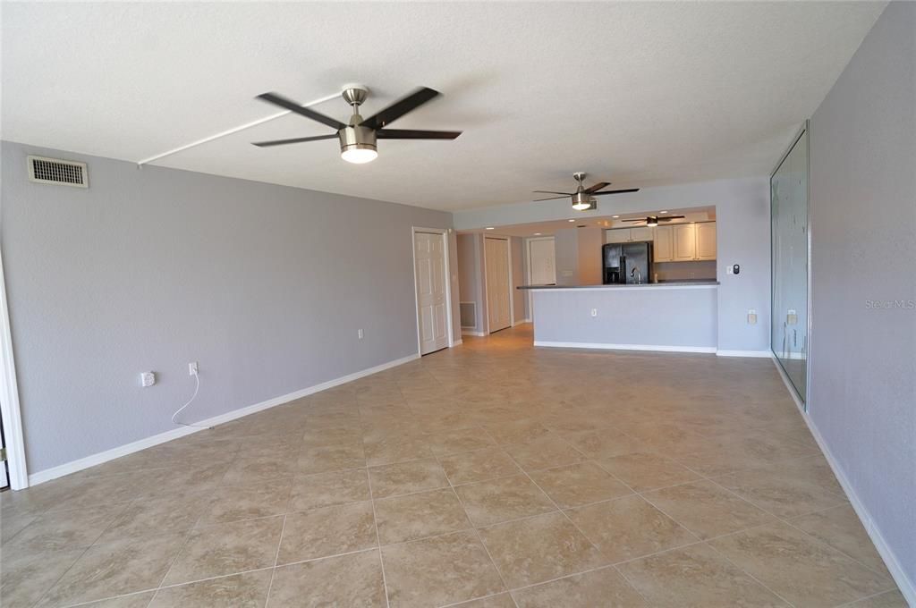 For Rent: $2,100 (2 beds, 2 baths, 1398 Square Feet)