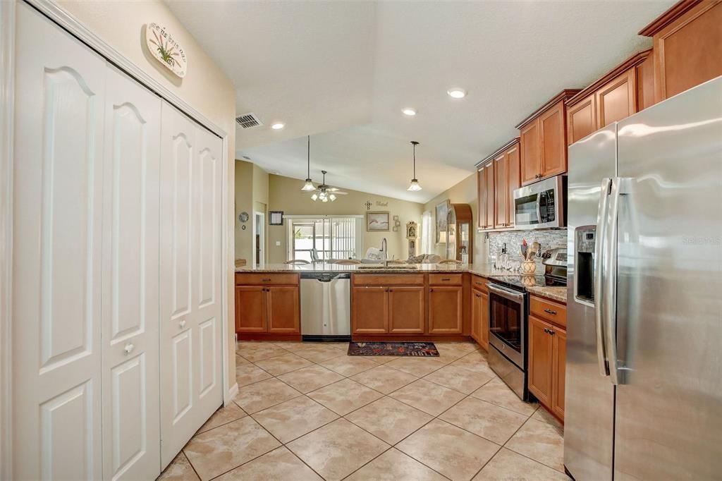 For Sale: $337,900 (3 beds, 2 baths, 1720 Square Feet)