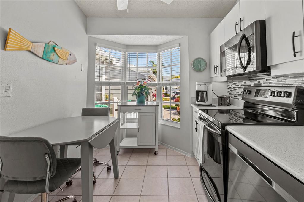 For Sale: $444,500 (2 beds, 2 baths, 1334 Square Feet)