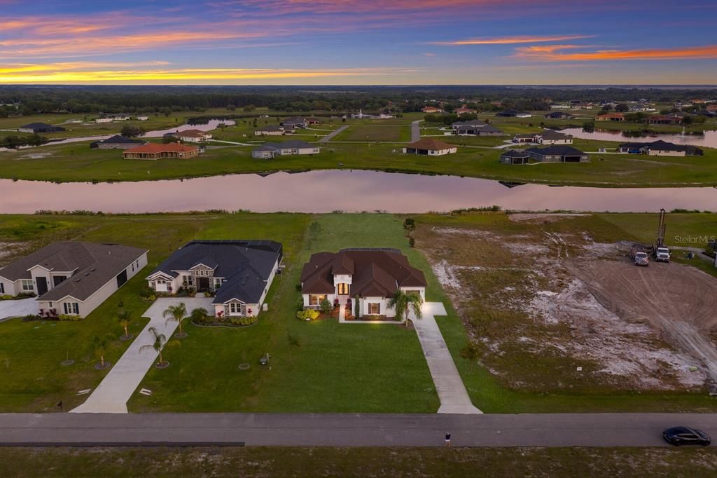 Active With Contract: $810,000 (4 beds, 3 baths, 2712 Square Feet)