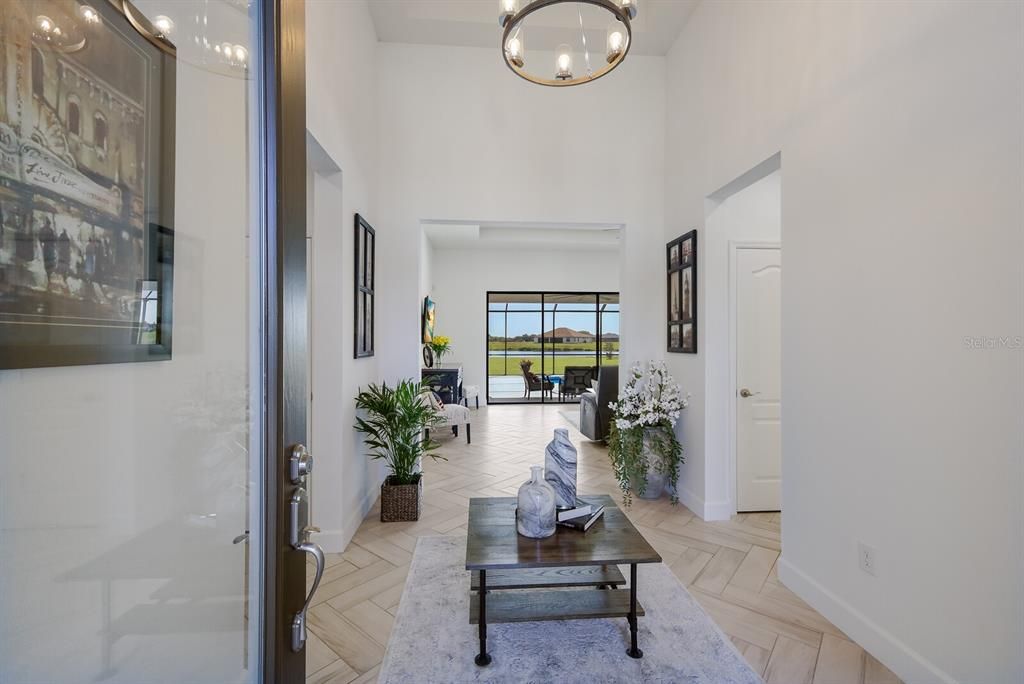 Active With Contract: $810,000 (4 beds, 3 baths, 2712 Square Feet)