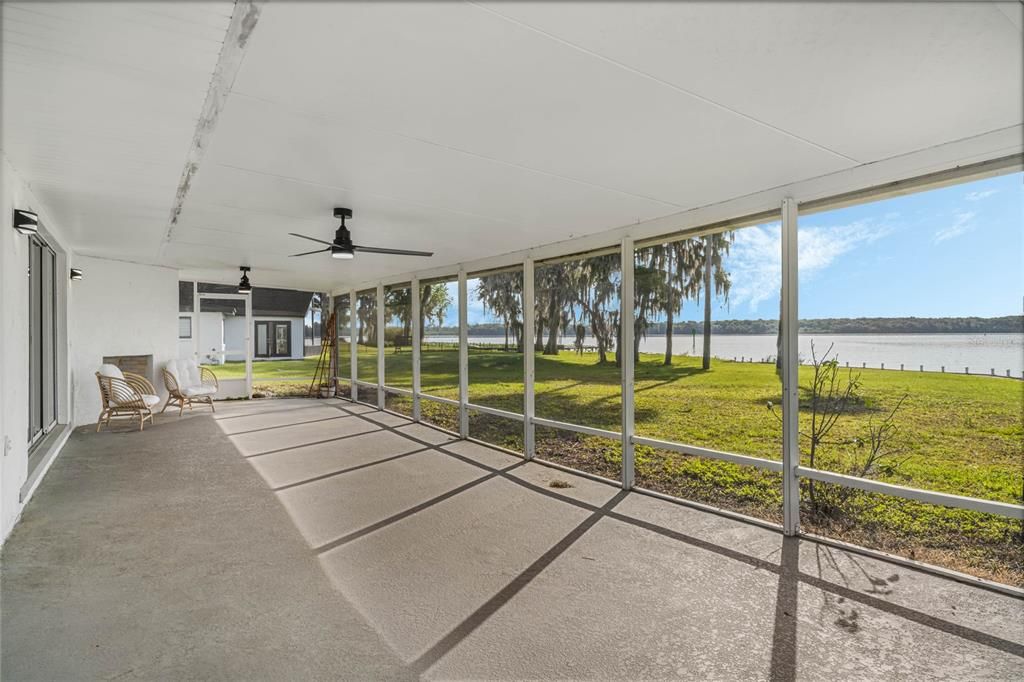 65' back screened porch with views of Lake Beresford and St. Johns River