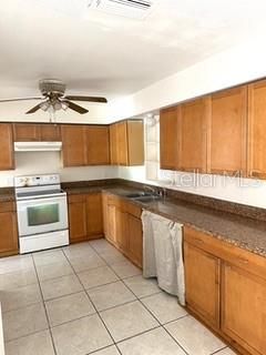 Recently Rented: $1,700 (3 beds, 2 baths, 1584 Square Feet)