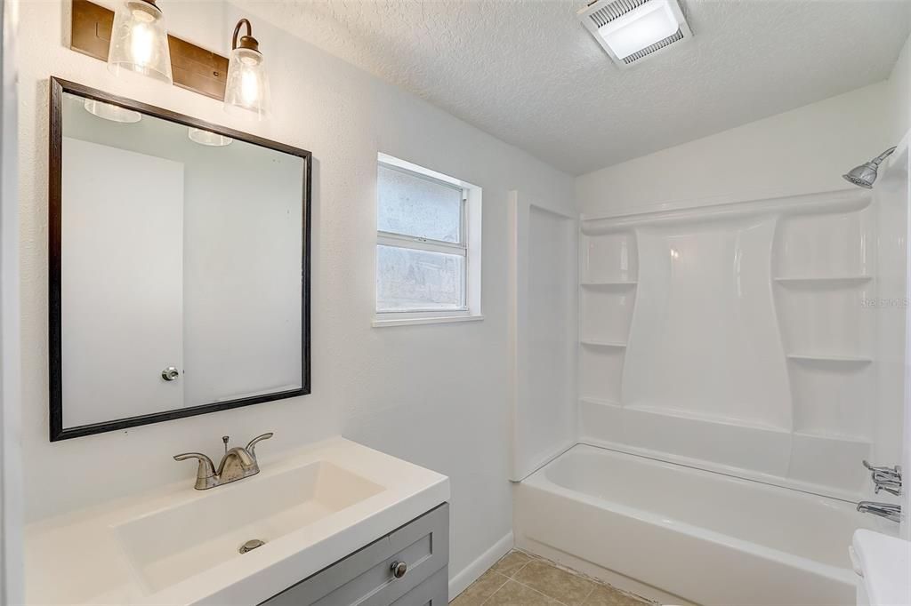 Active With Contract: $199,900 (3 beds, 2 baths, 1716 Square Feet)