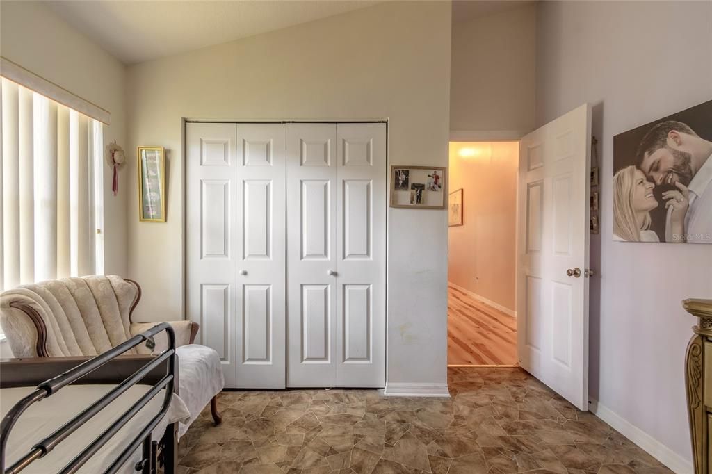 For Sale: $410,000 (5 beds, 2 baths, 2709 Square Feet)