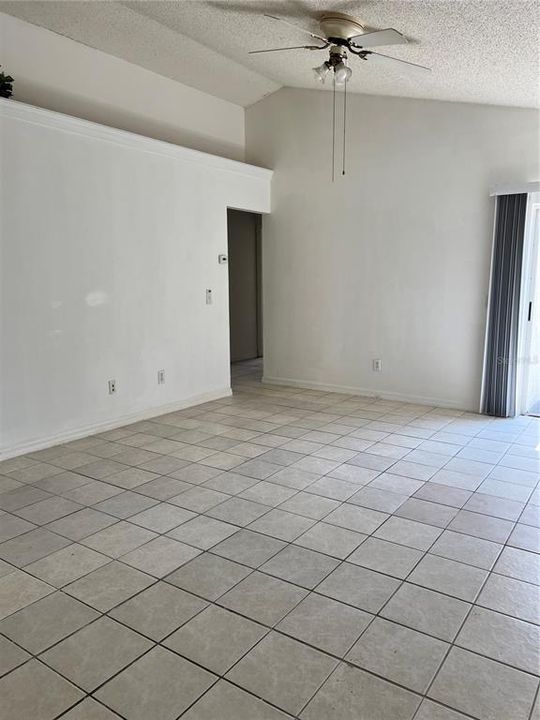 For Rent: $1,950 (3 beds, 2 baths, 1075 Square Feet)