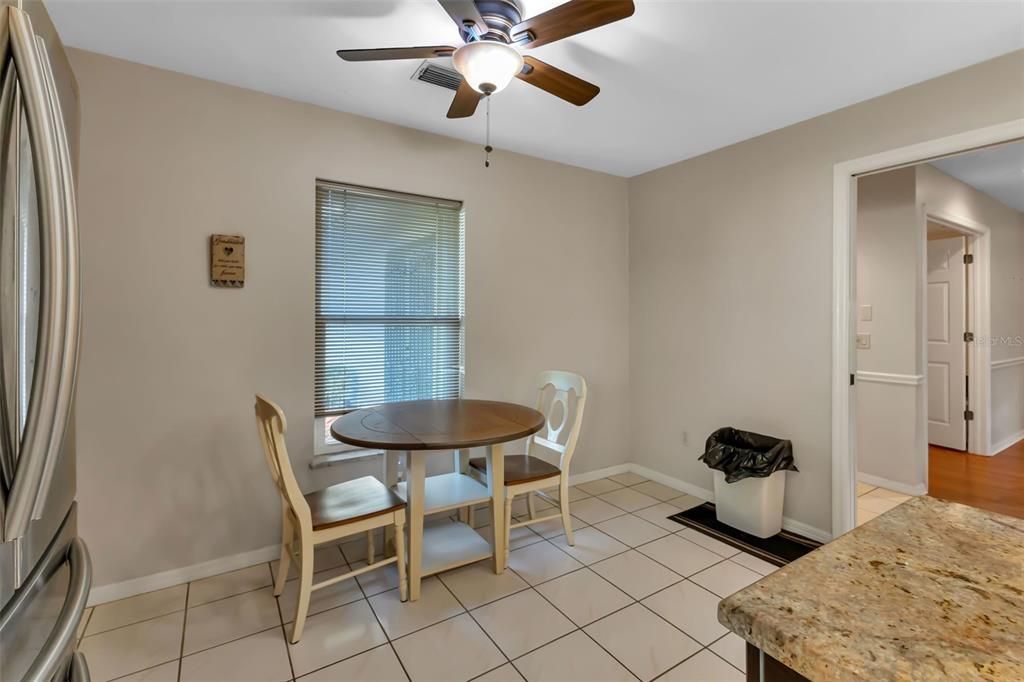For Sale: $294,900 (2 beds, 2 baths, 2336 Square Feet)