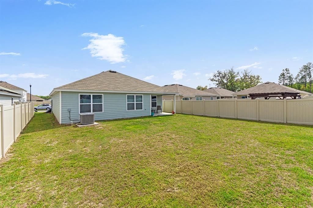 Active With Contract: $309,900 (3 beds, 2 baths, 1615 Square Feet)