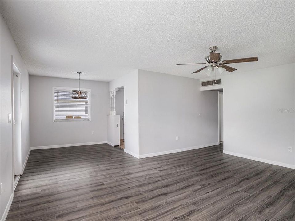 For Sale: $139,000 (2 beds, 2 baths, 960 Square Feet)