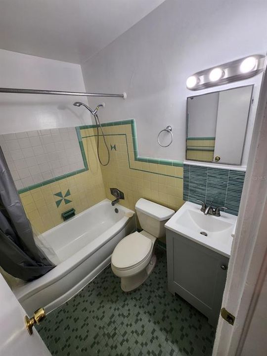 最近租的: $2,830 (4 贝兹, 2 浴室, 1230 平方英尺)