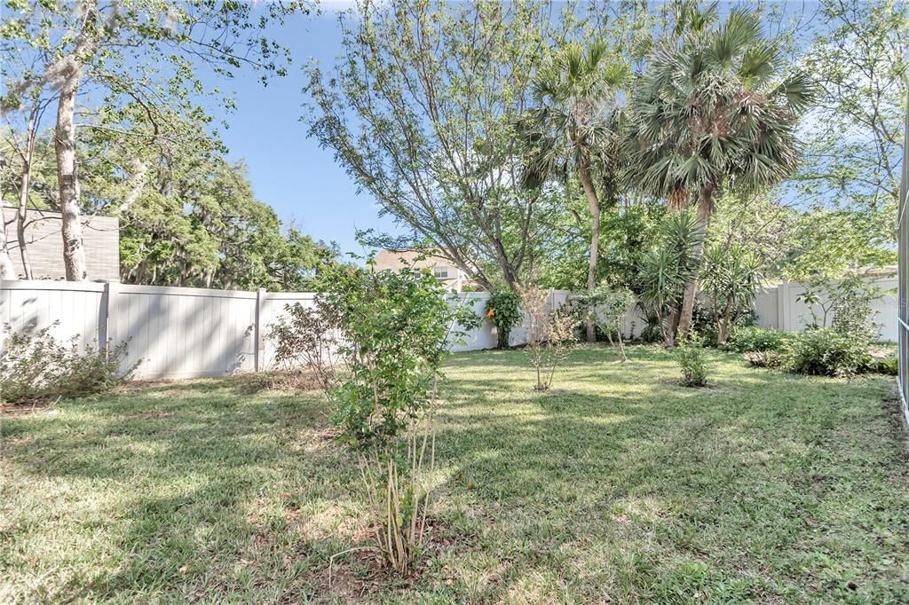 Recently Sold: $419,000 (3 beds, 2 baths, 1996 Square Feet)