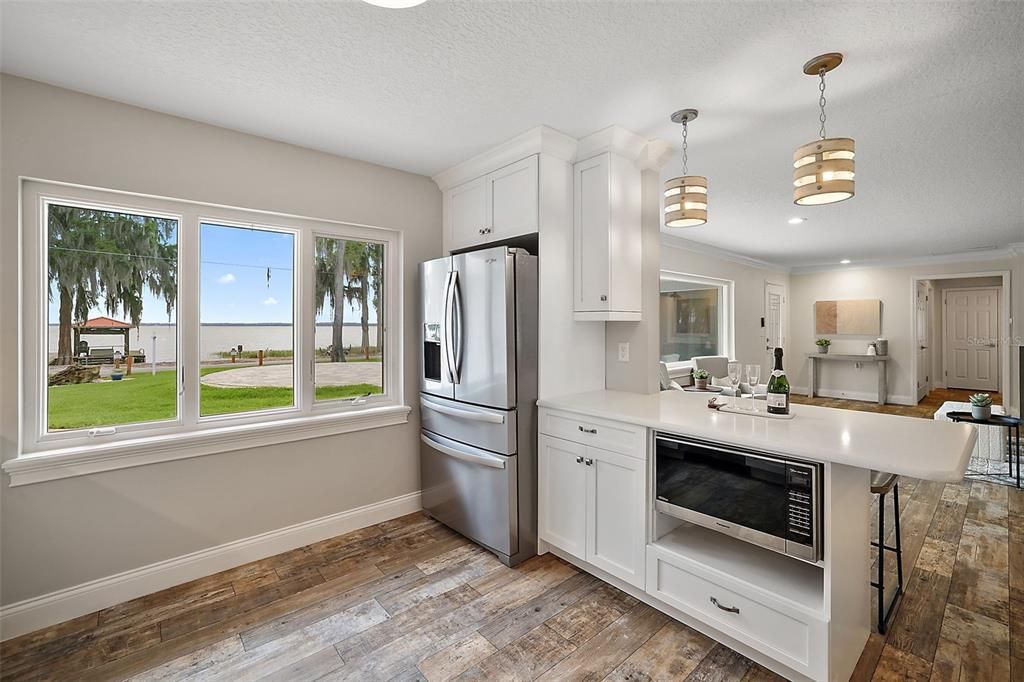 Recently Sold: $1,099,999 (3 beds, 3 baths, 2424 Square Feet)