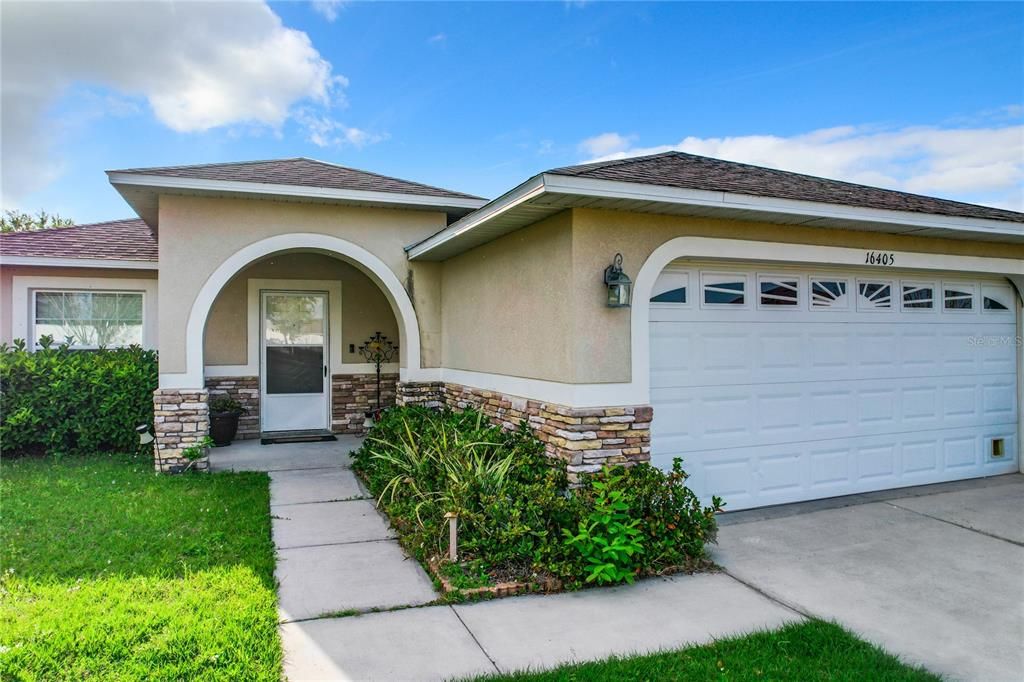 Active With Contract: $335,000 (4 beds, 2 baths, 1578 Square Feet)