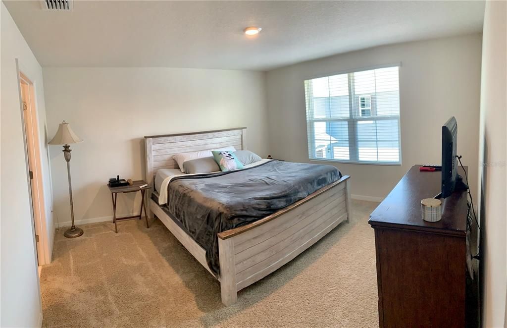 For Rent: $2,325 (3 beds, 2 baths, 1614 Square Feet)