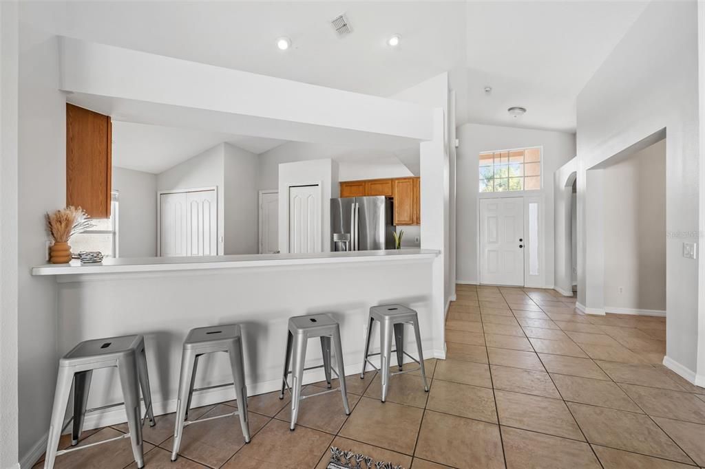 Recently Sold: $415,000 (4 beds, 3 baths, 1827 Square Feet)