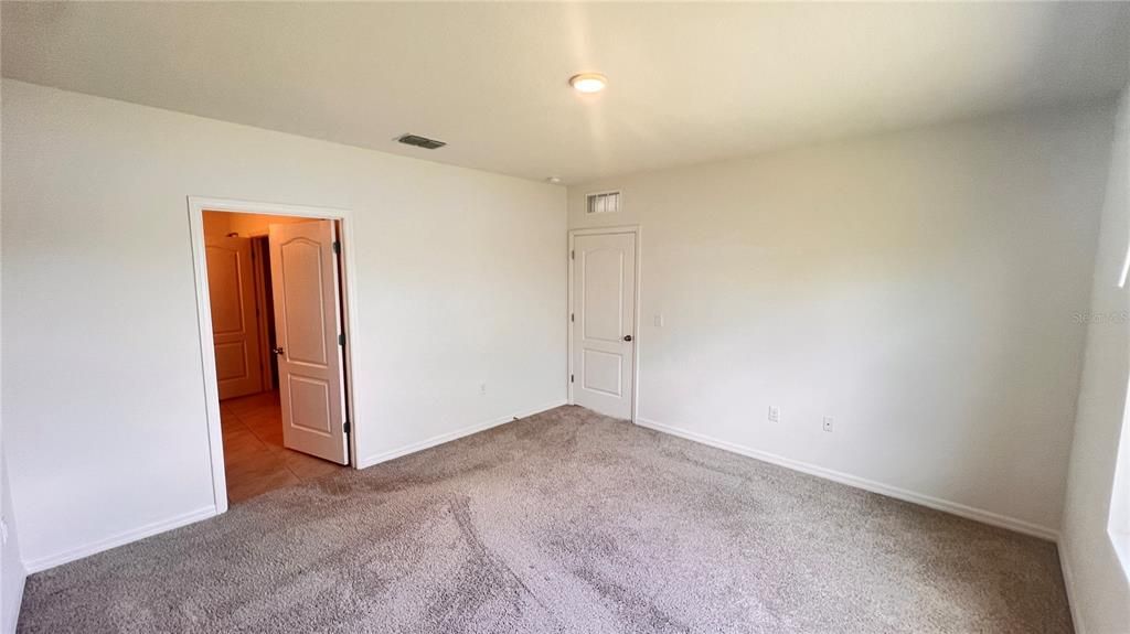 For Rent: $2,100 (3 beds, 2 baths, 1614 Square Feet)