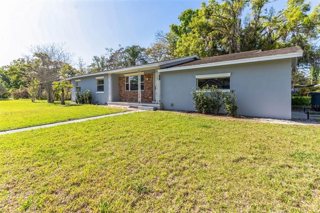 Recently Sold: $399,000 (3 beds, 2 baths, 1339 Square Feet)