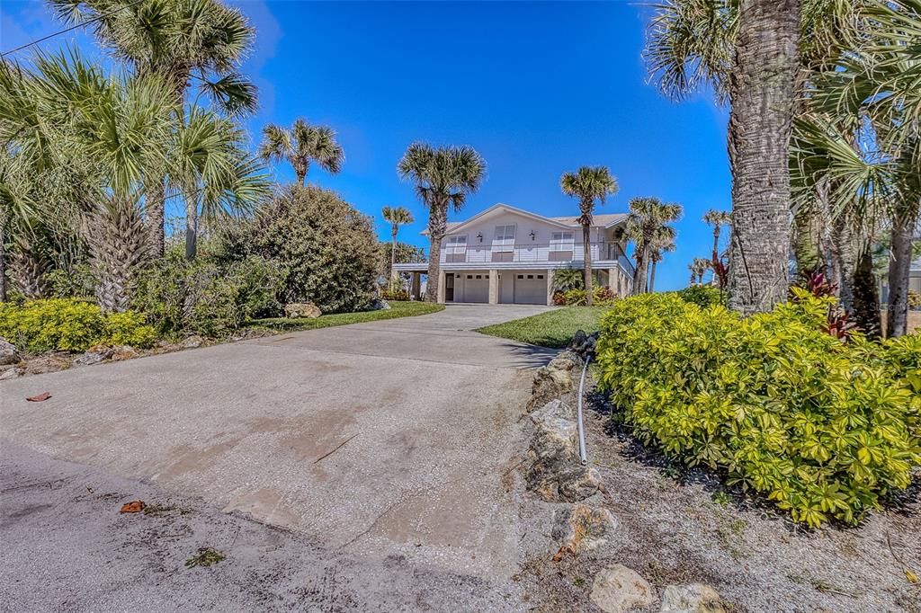 Recently Sold: $3,499,000 (4 beds, 4 baths, 2073 Square Feet)